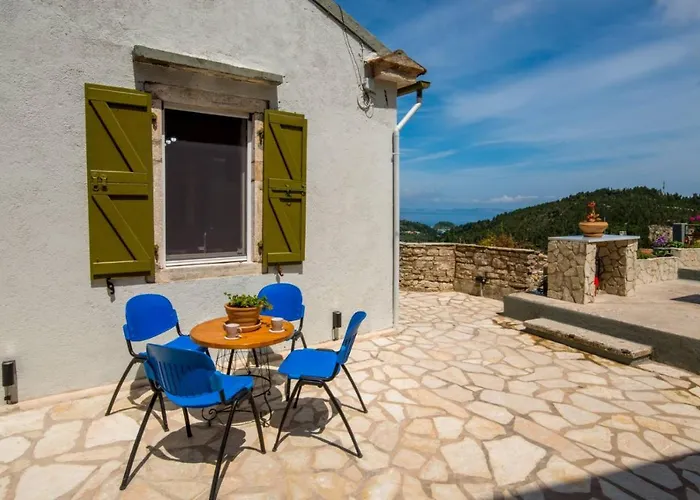 Chrysa\'S Hideaway
